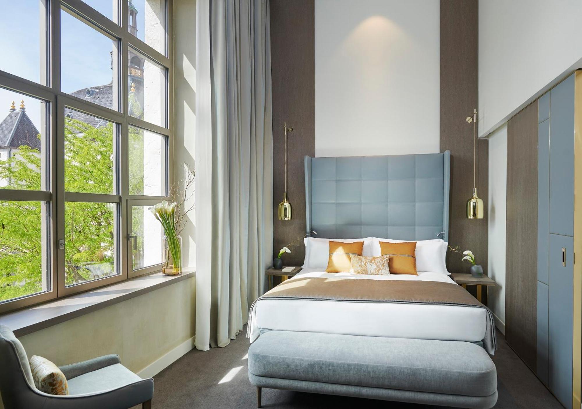 Premium King Room with Courtyard View