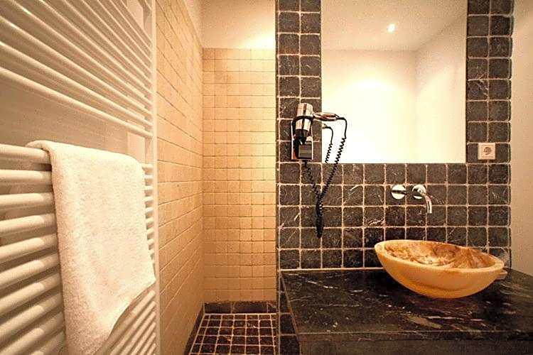 Small Single Room