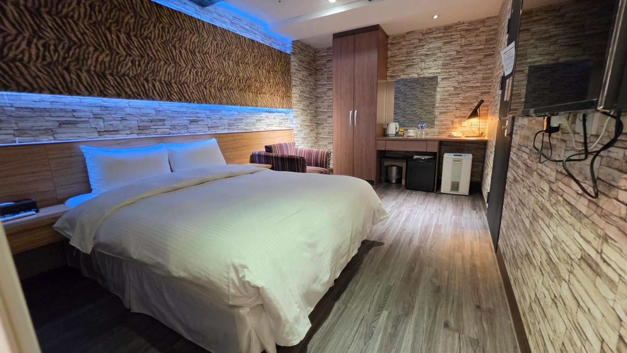Superior Double Room No Window