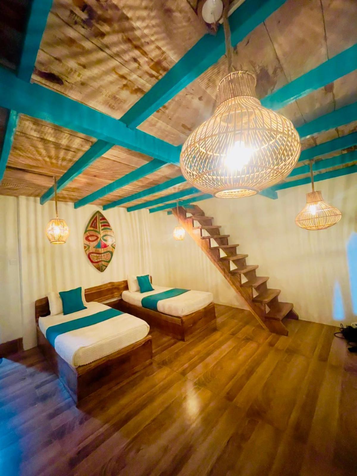 Deluxe Family Room