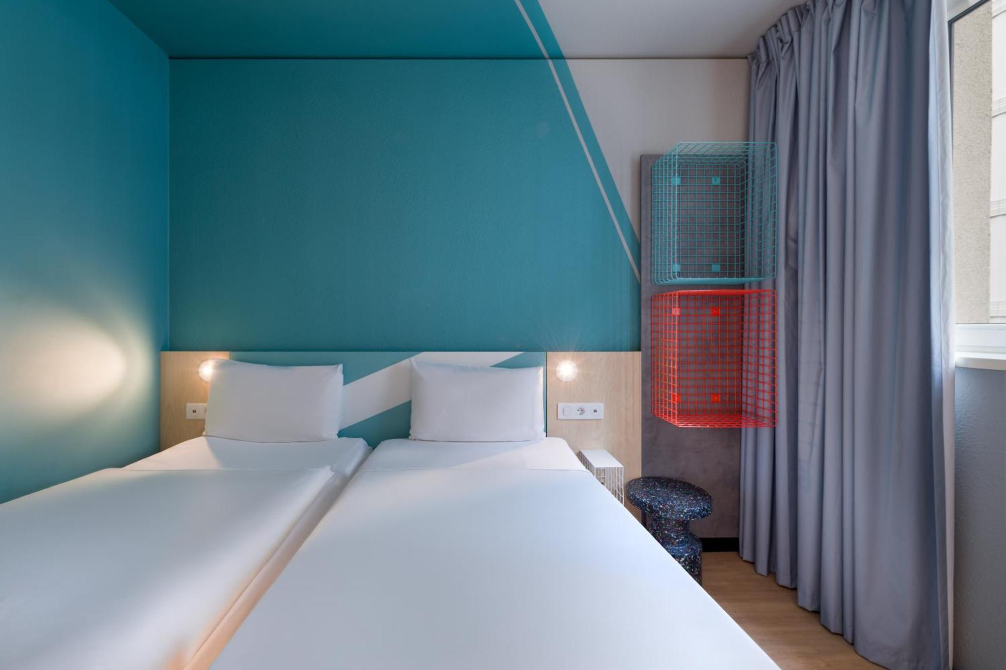 small twin room