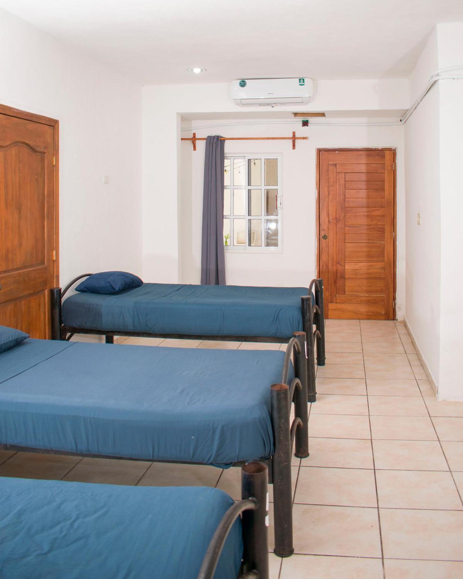 Bed 8-Bed Mixed Dormitory Room