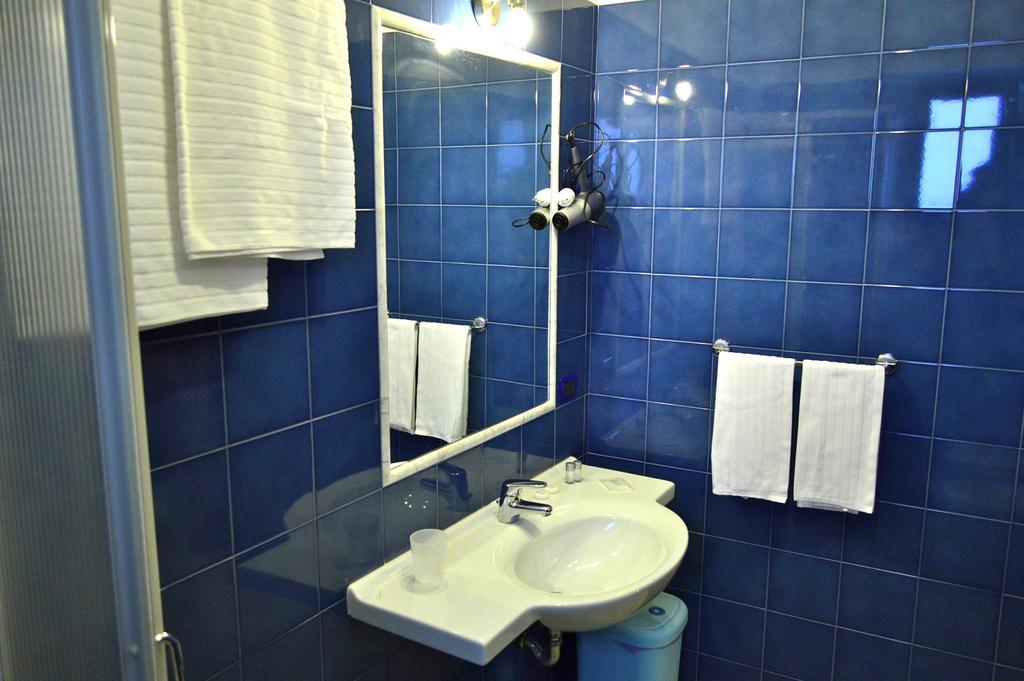 Standard Double Room,198352444:JPEG