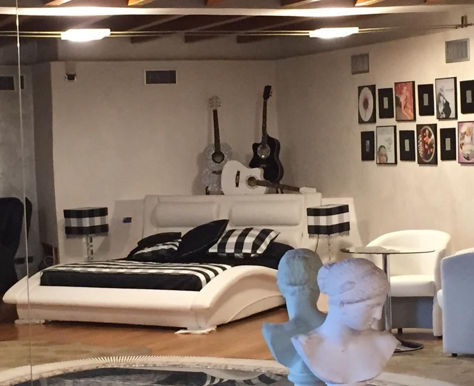 Deluxe King Studio,136000017:JPEG