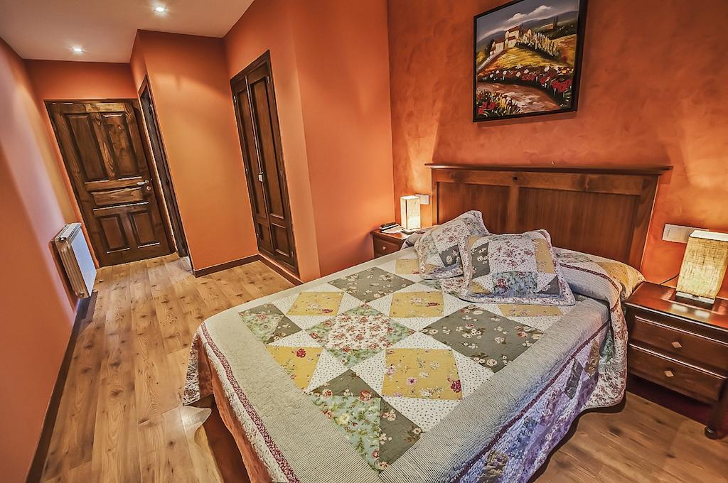 Double Room,236902769:JPEG