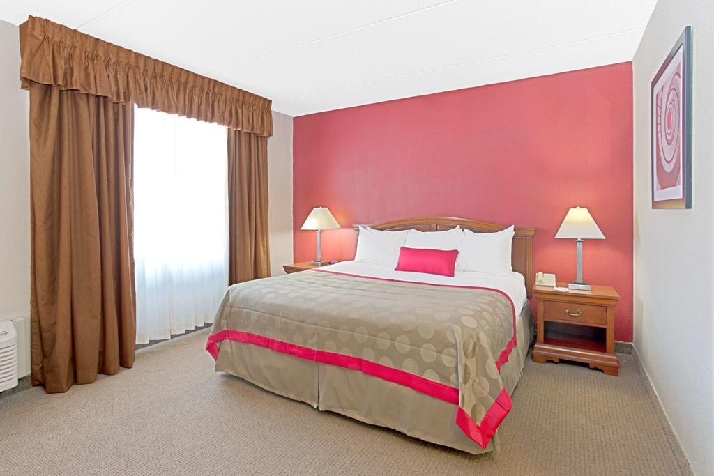 Business King Room
