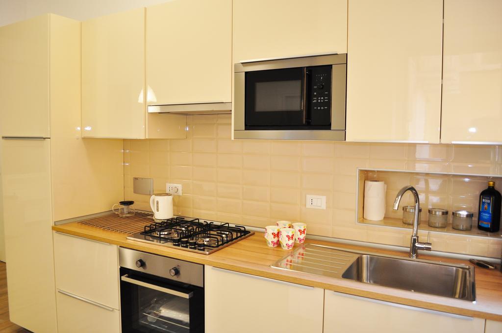 Three-Bedroom Apartment,320435253:JPEG
