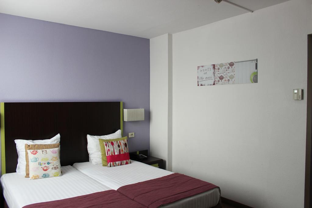 Quarto Twin Standard