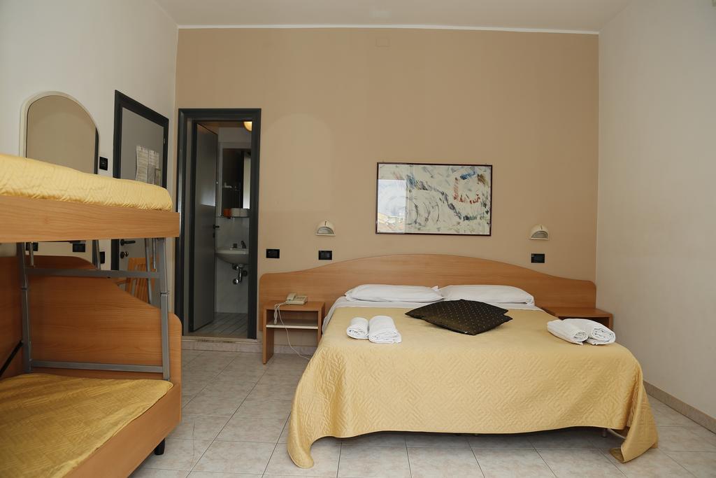 Standard Dreibettzimmer