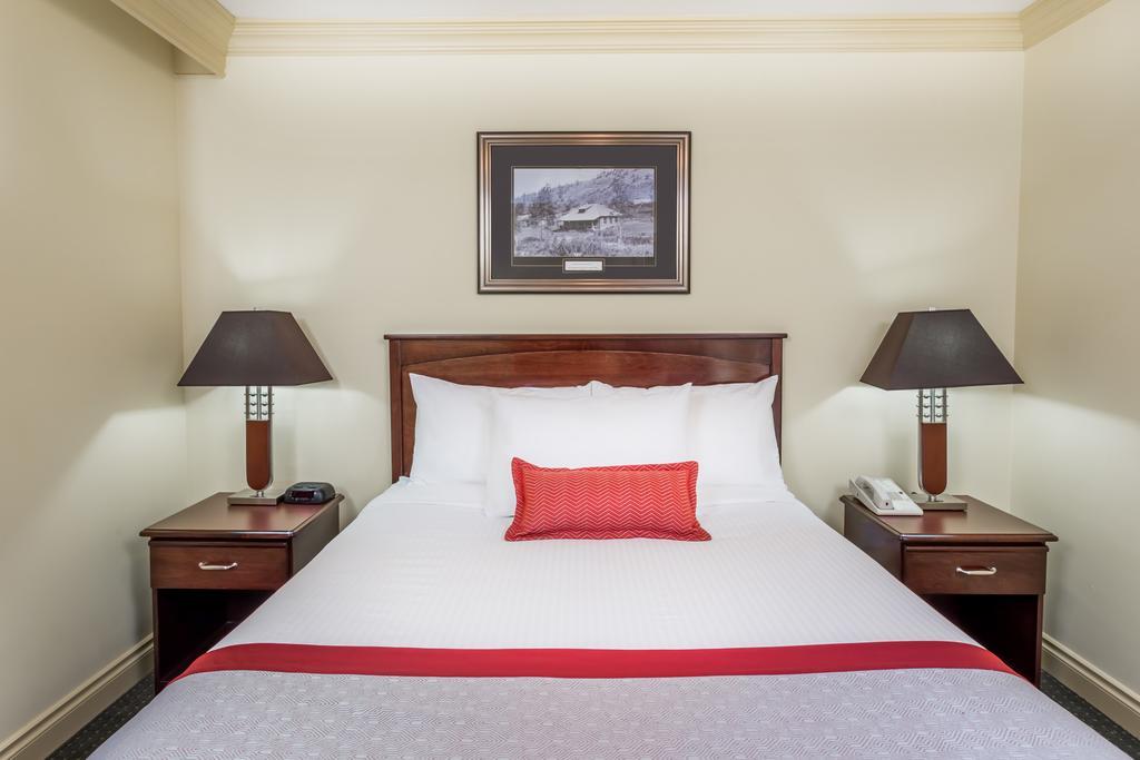 One-Bedroom Suite with Queen Bed, Non-Smoking