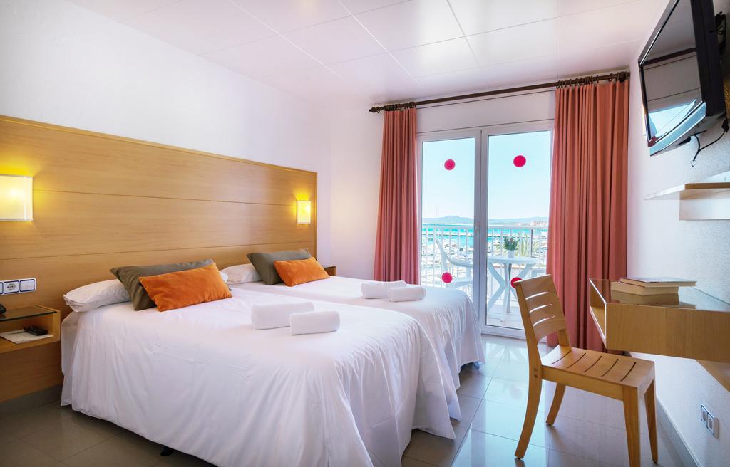 Tweepersoonskamer met 1 of 2 Bedden en Uitzicht op Zee
