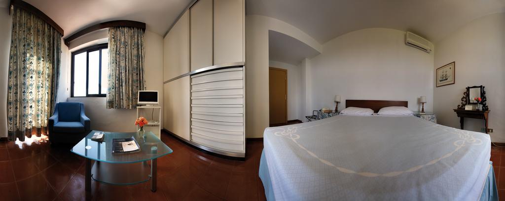Deluxe Double Room Side Sea View