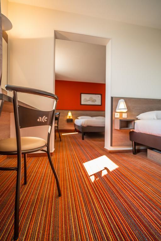 Suite Familiar (4 adultos + 1 niño)