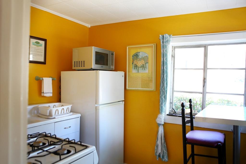 Cottage Five,641379537:JPEG