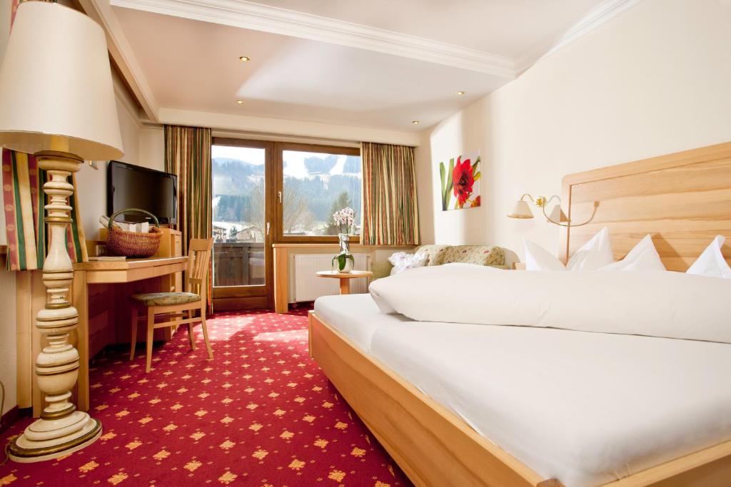 Superior Double Room,1361392169:JPEG