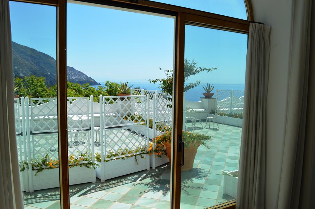 Deluxe Double or Twin Room Sea View