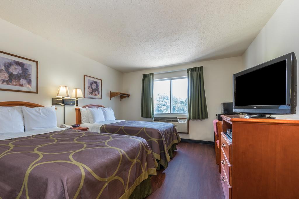 Double Room with Two Double Beds - Smoking,424897470:JPEG