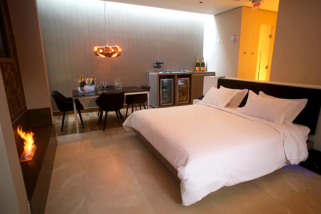Suite met Eigen Zwembad