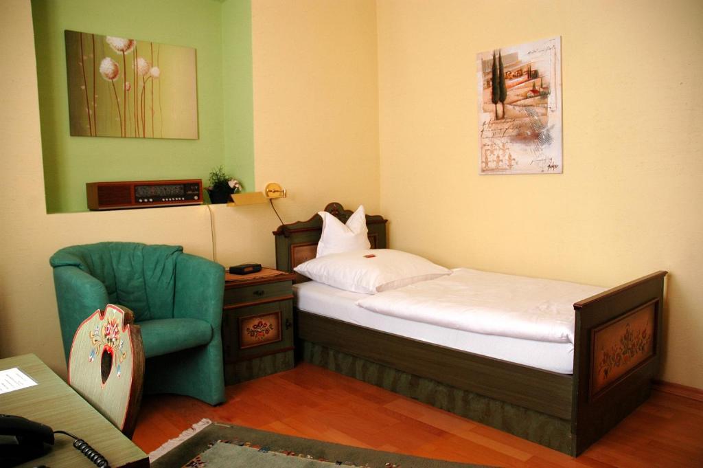Single Room,380277136:JPEG