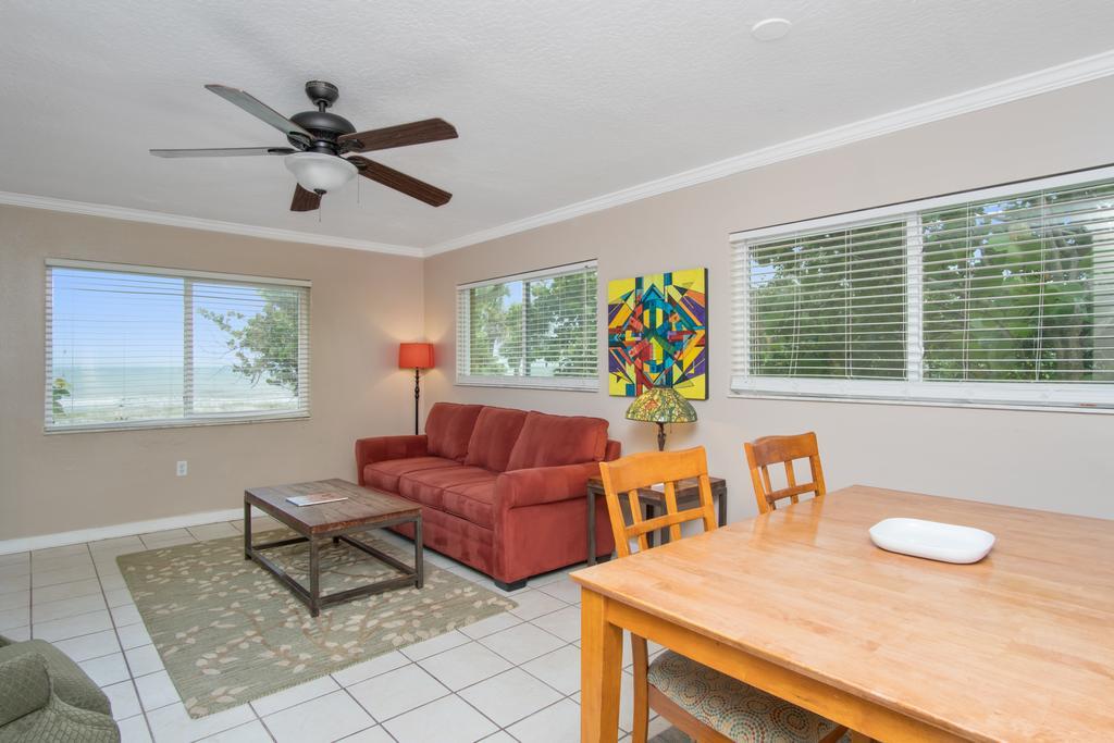 Two-Bedroom King Apartment with Oceanfront View,552692145:JPEG