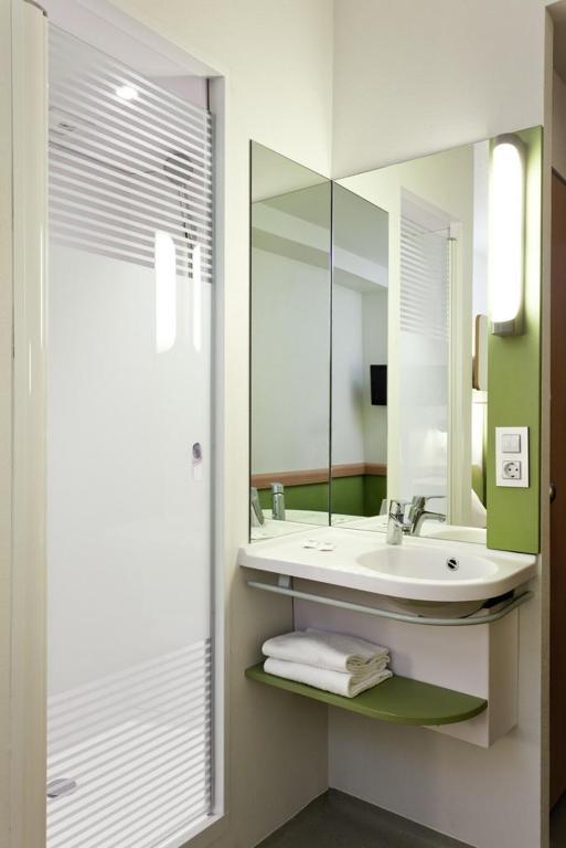 Twin Room,1216673929:JPEG