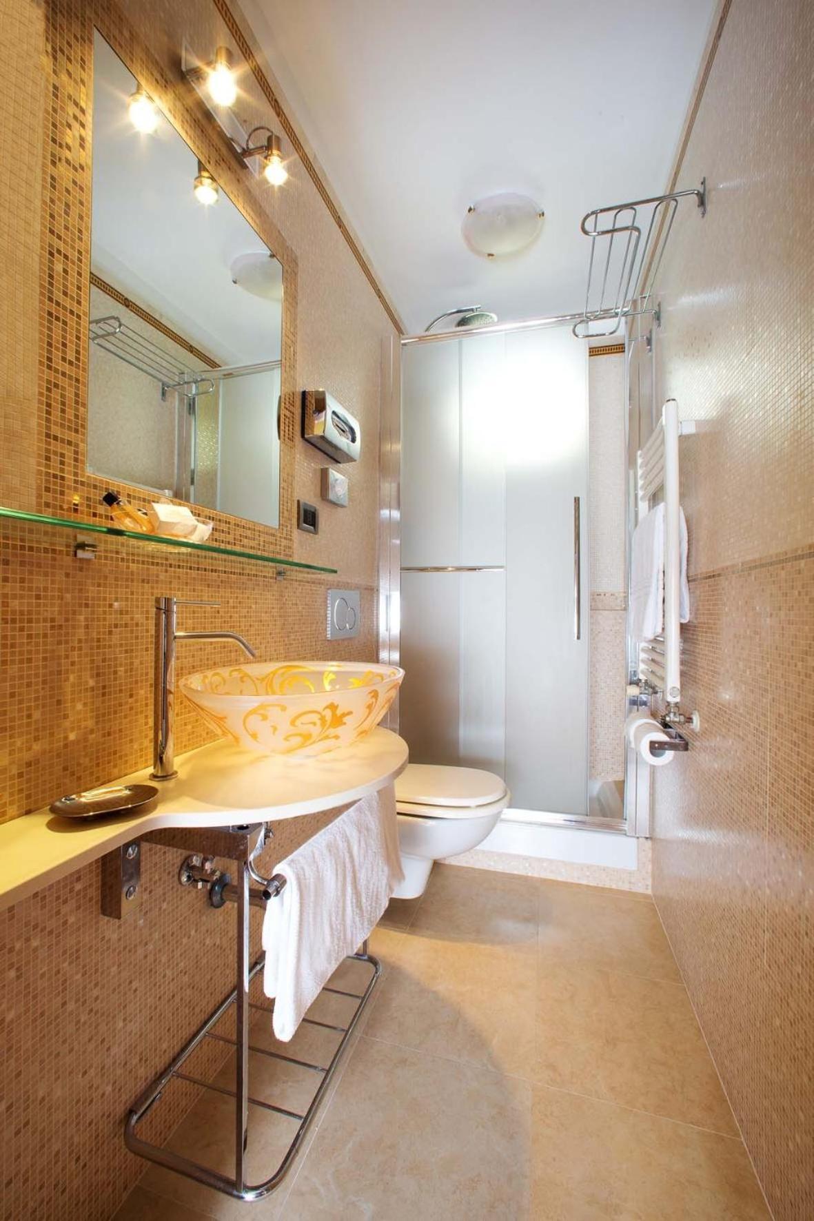 Standard Quadruple Room,758518567:JPEG