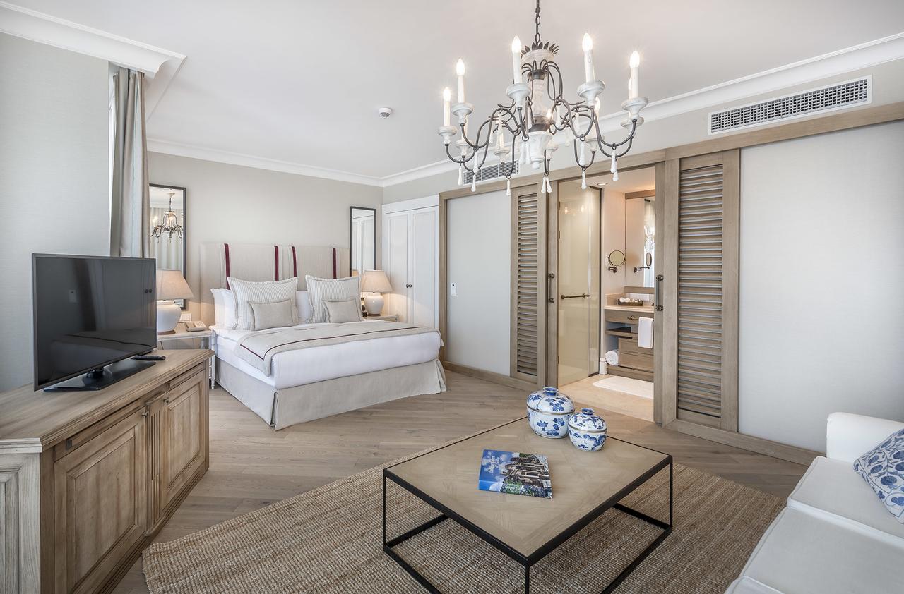 Deluxe Balcony Sea View Room