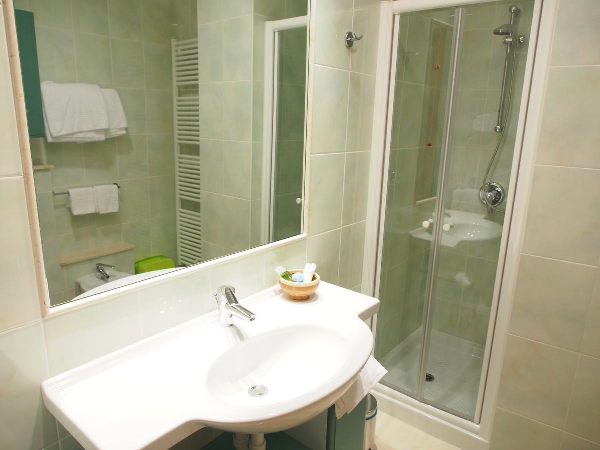 Family Studio Partial or Side Sea View