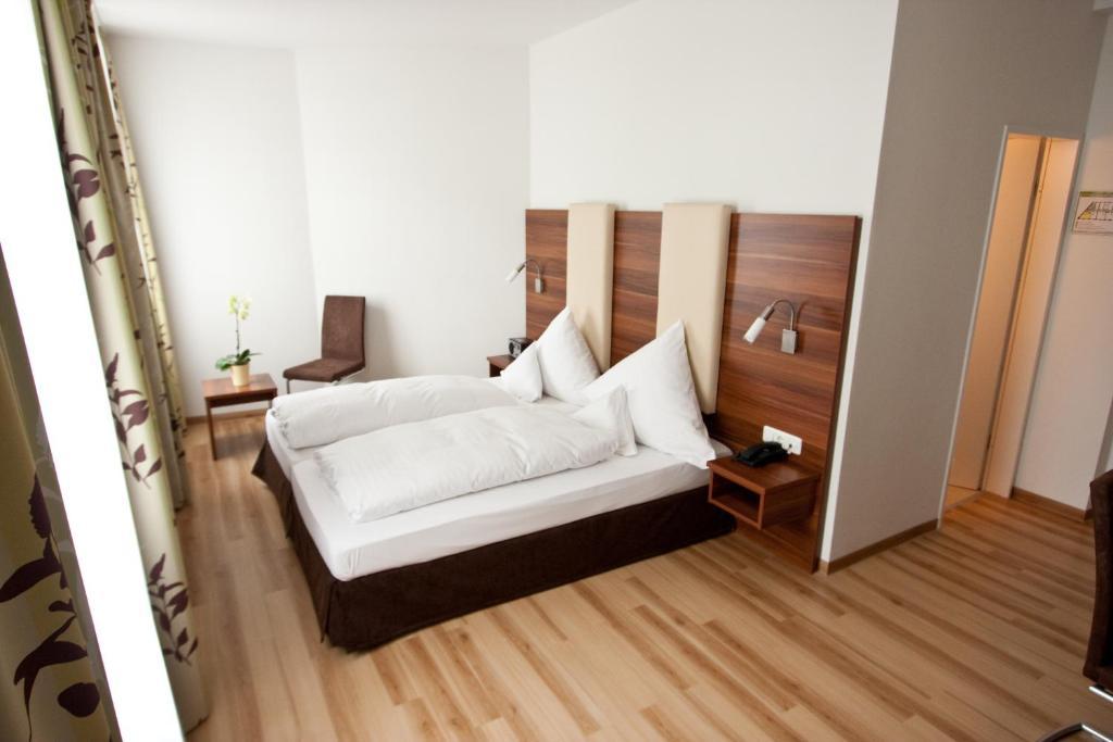Quarto Duplo