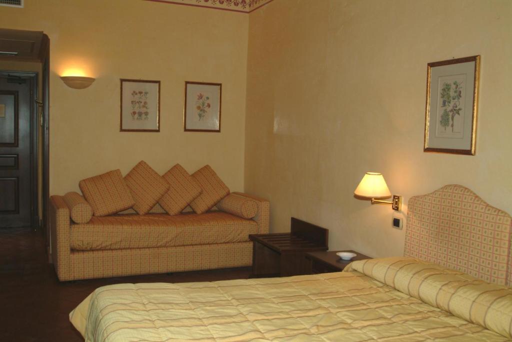 Classic Triple Room,537401535:JPEG