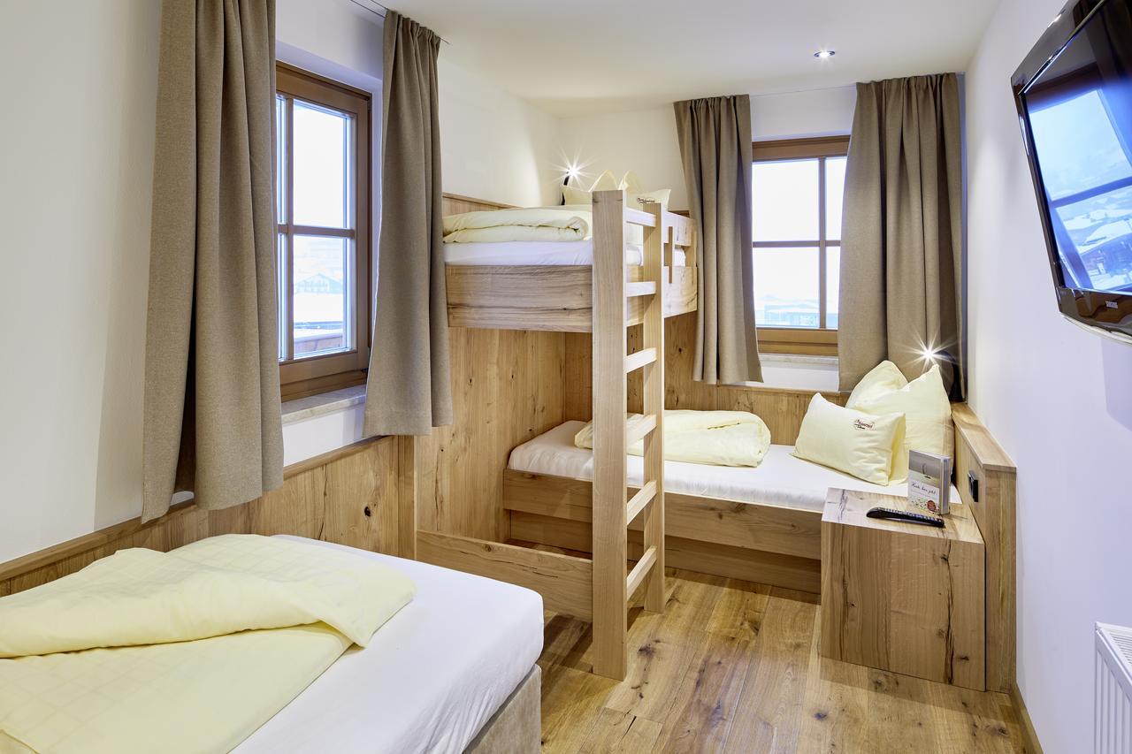Deluxe Familiensuite mit großem Balkon