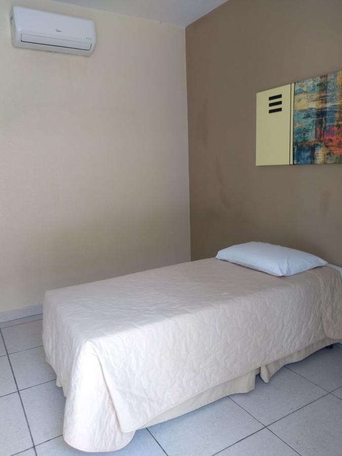 Quarto Individual Econômico