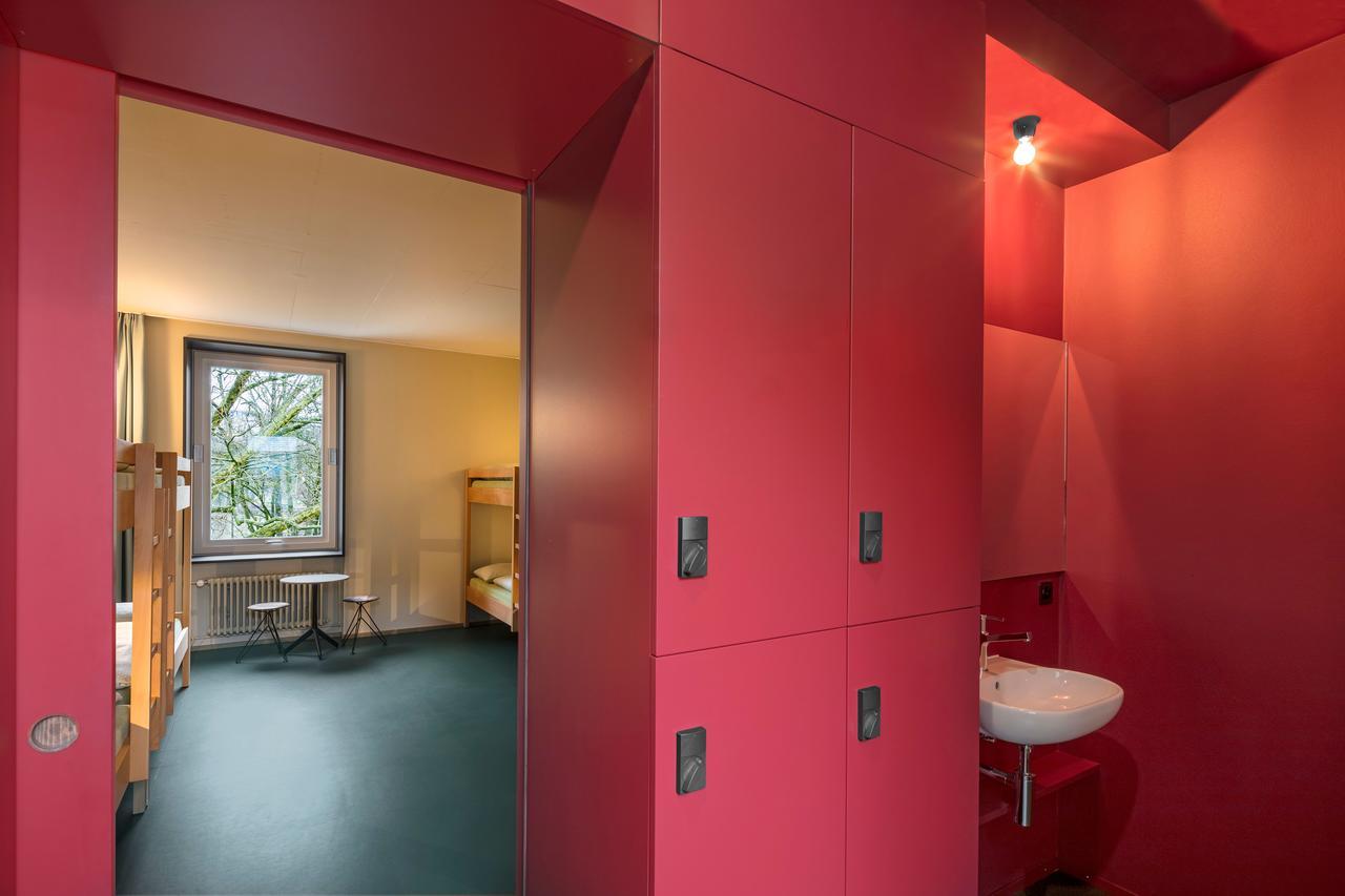 Bed in een Gemengde Slaapzaal met 6 Bedden