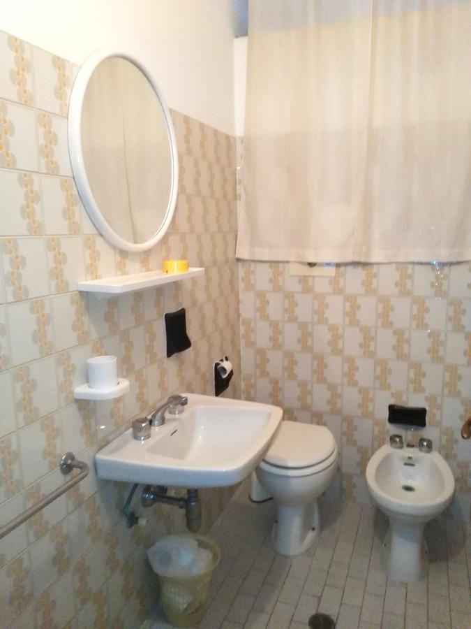 Single Room with Private External Bathroom,642523059:JPEG