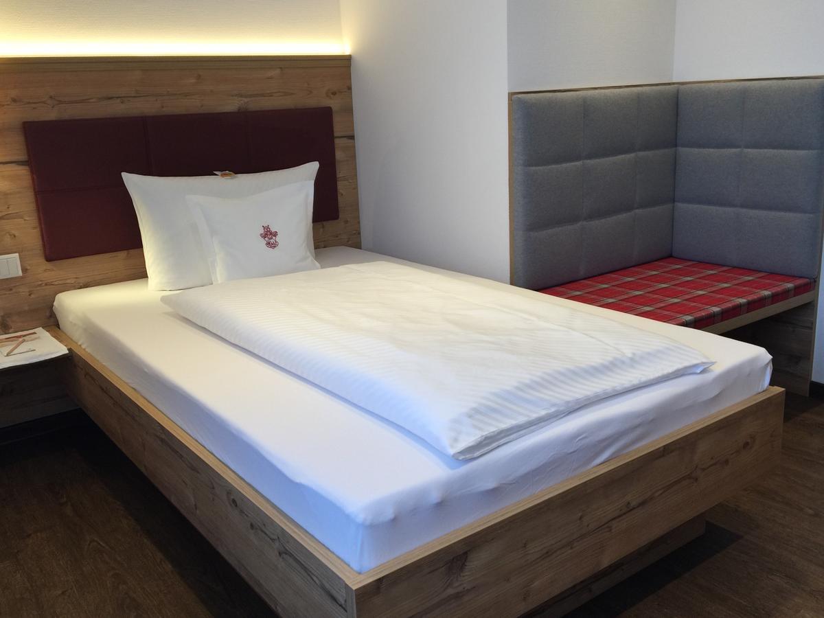 Classic Single Room