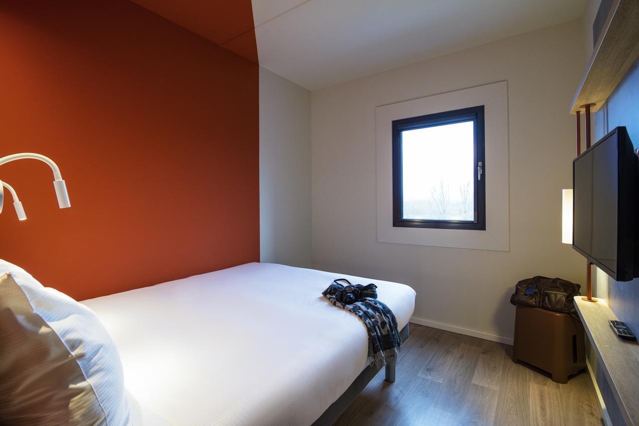 Standard Double Room,743748418:JPEG