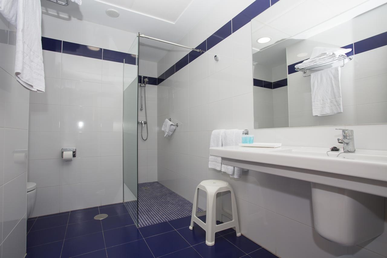 Superior Double or Twin Room (2 Adults + 2 Children),254398777:JPEG