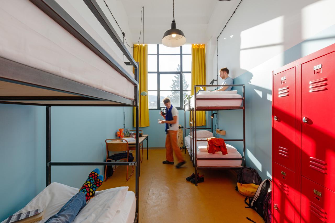 Posto Letto in Dormitorio Femminile per 4 Persone