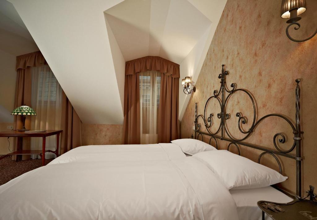 Junior Suite,688064382:JPEG