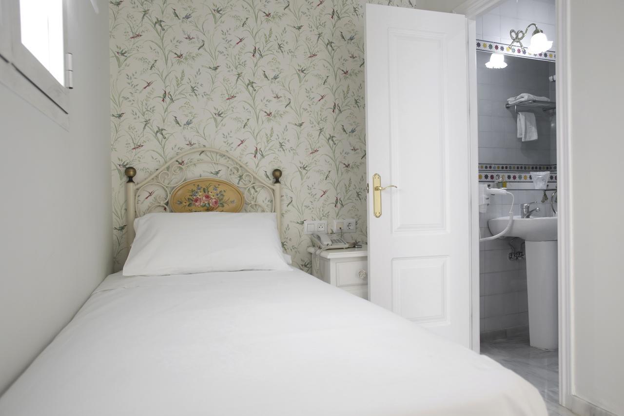 Single Room,1214620111:JPEG