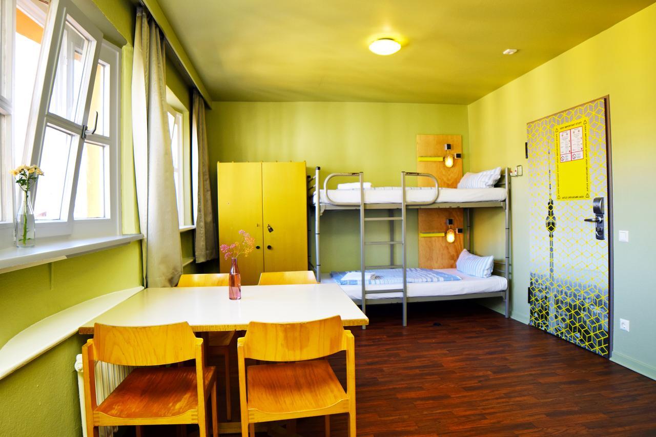 Zweibettzimmer mit Gemeinschaftsbad
