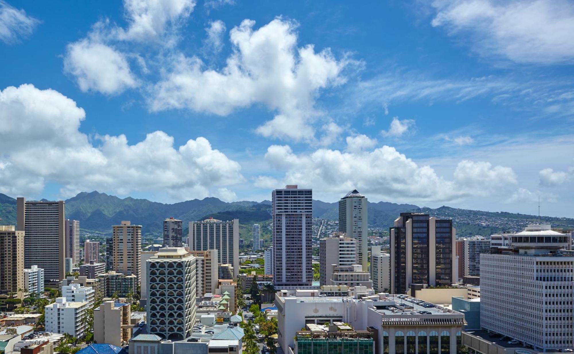 Camera con Vista Waikiki e Montagna
