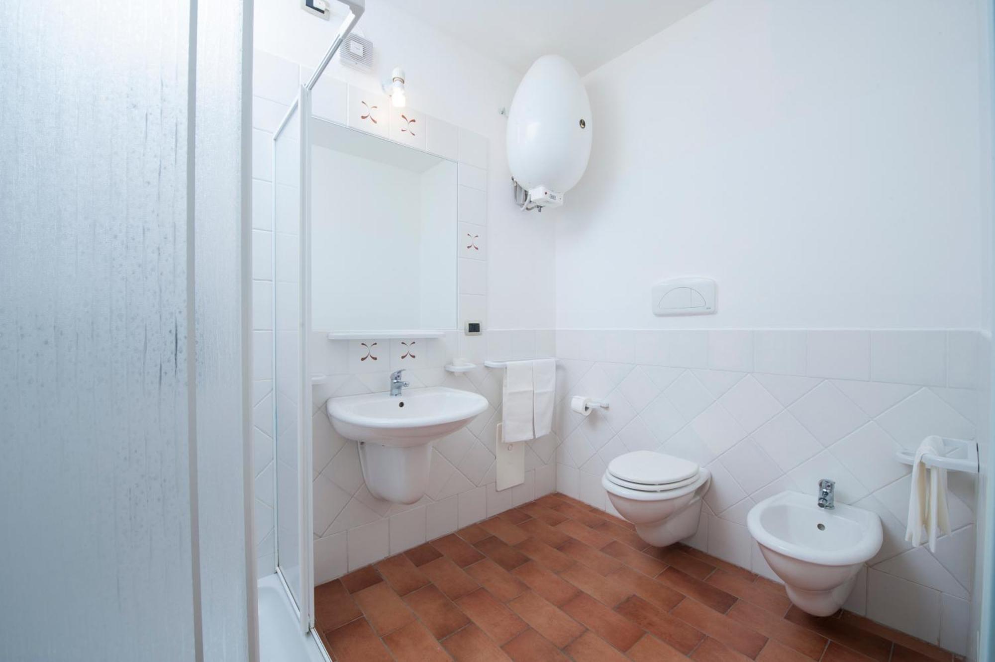 One-Bedroom Apartment,691837959:JPEG
