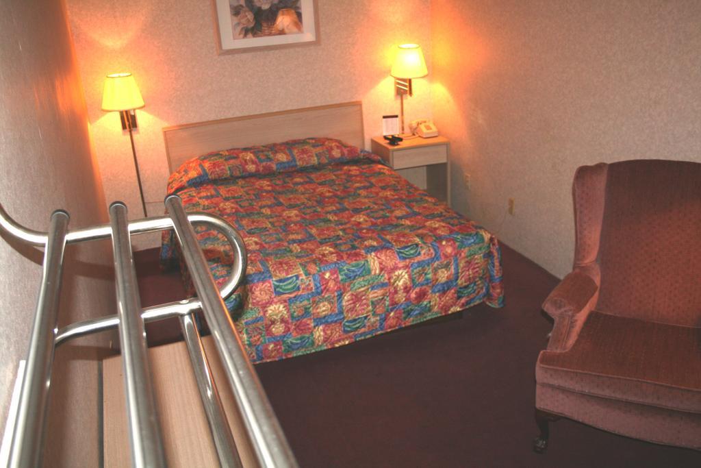 Queen Room Non-Smoking