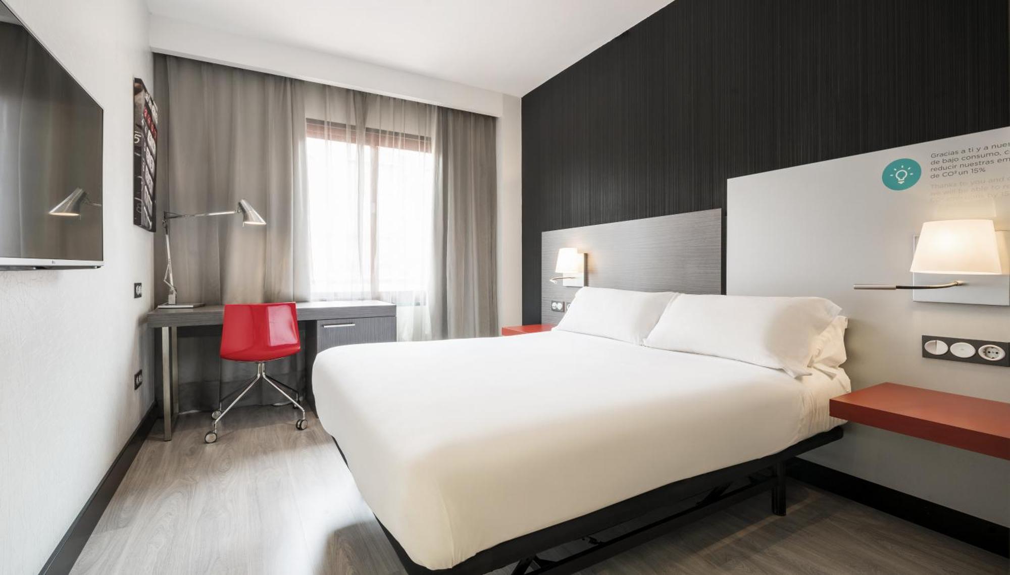 Quarto Standard com Cama de Casal ou 2 de Solteiro