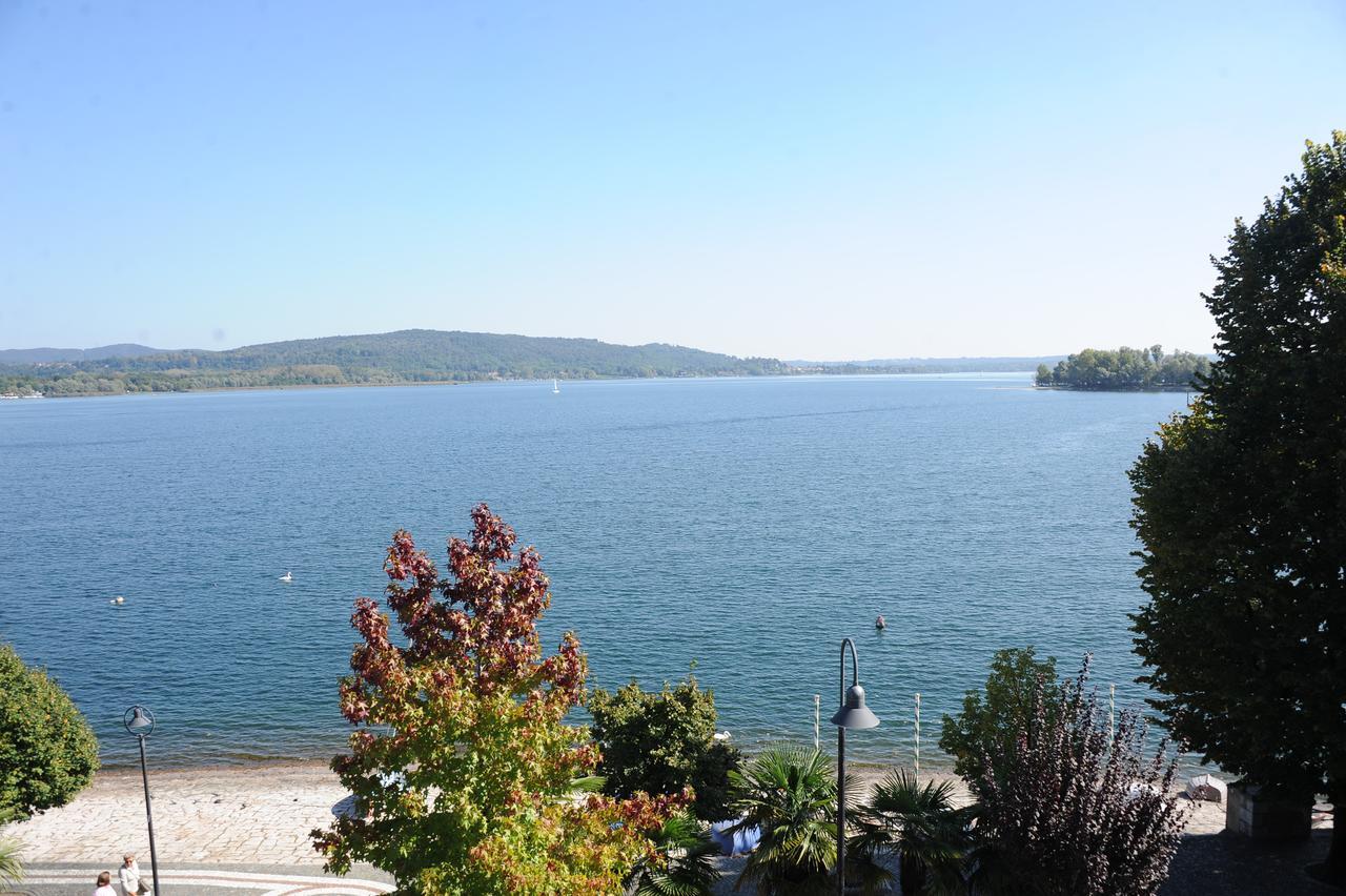 Superior Doppelzimmer mit Aussicht auf den See/Platz