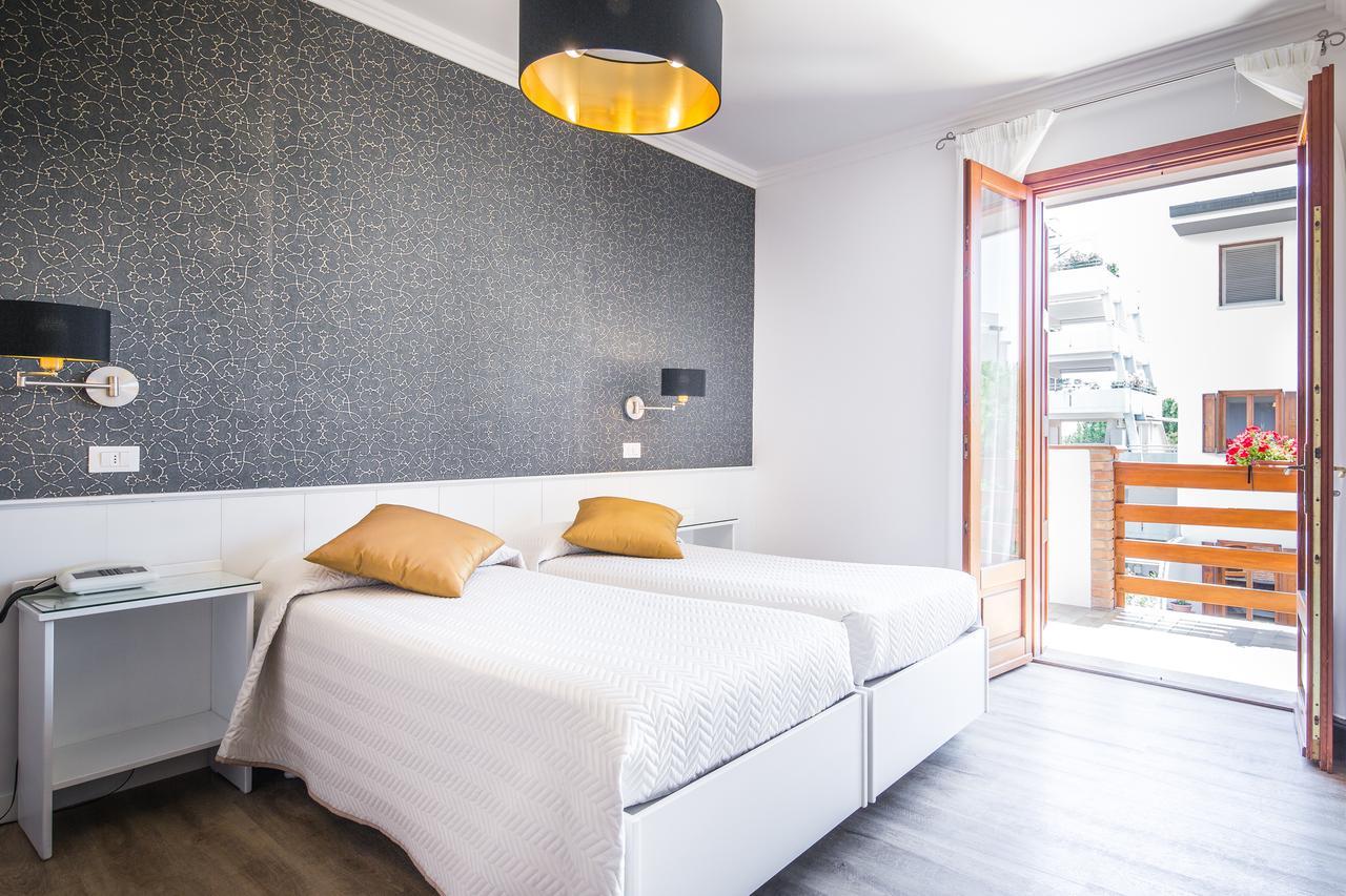 Familiensuite mit Balkon