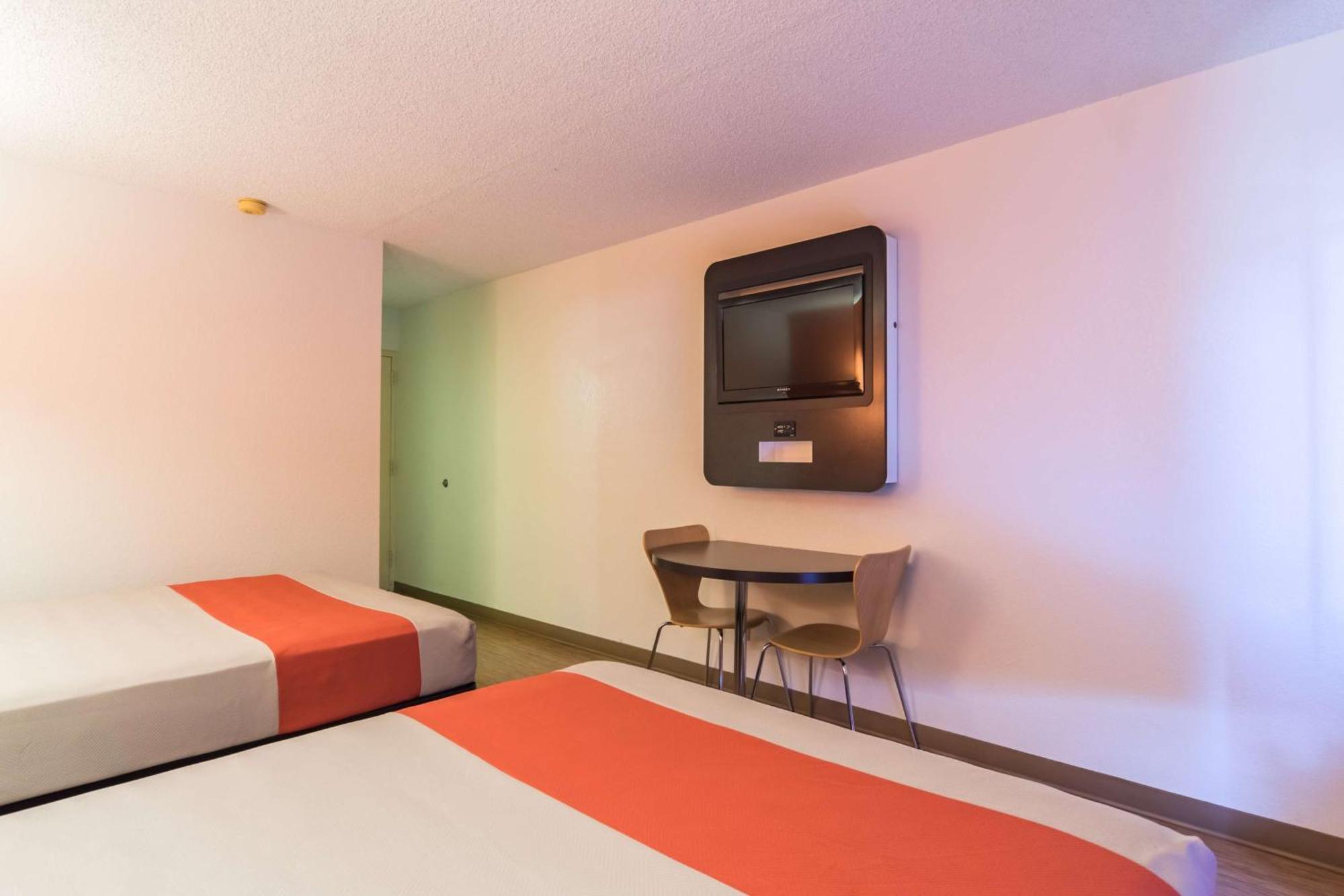 Deluxe Queen Room with Two Queen Beds - Non-Smoking,697489680:JPEG