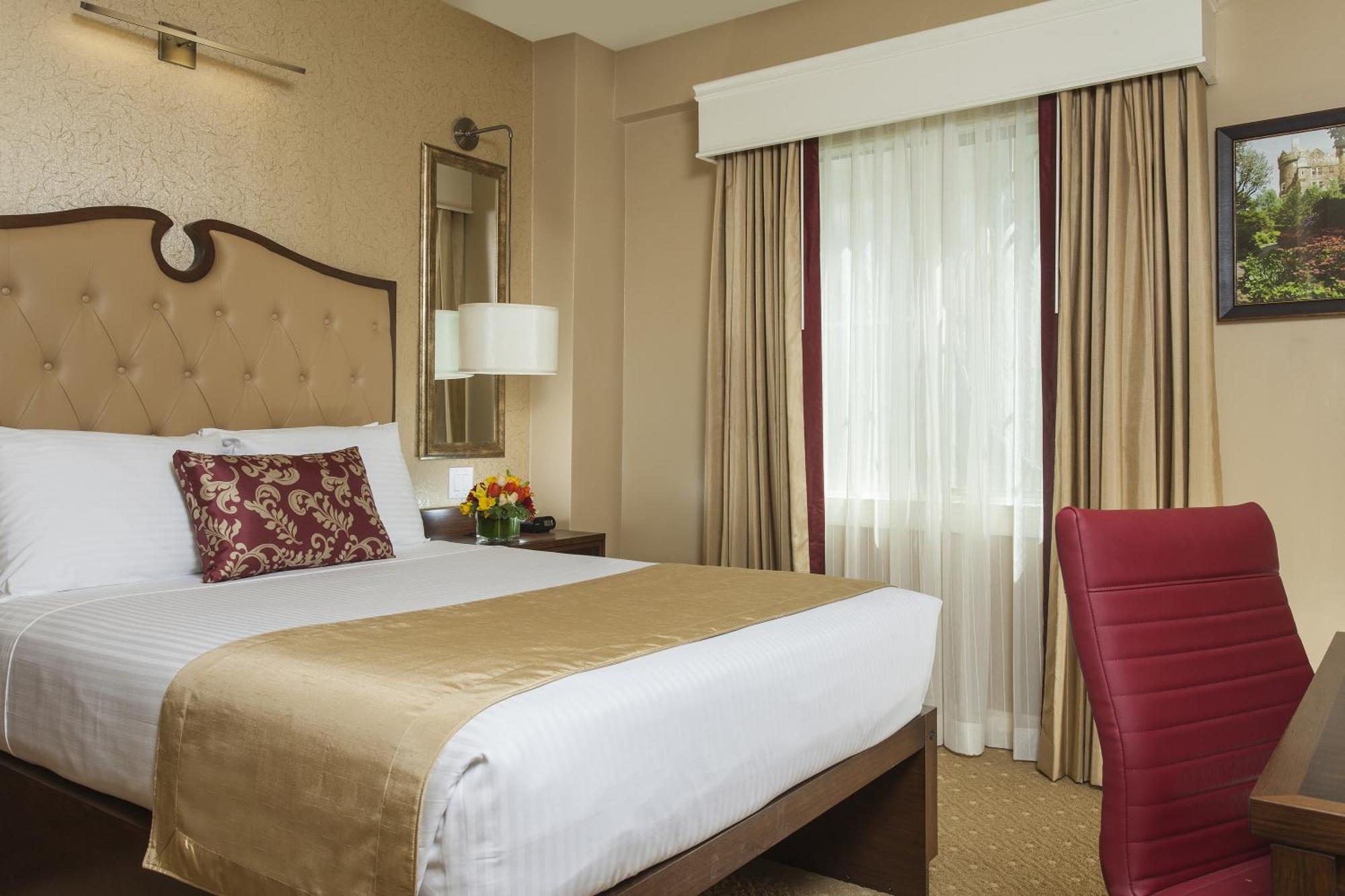 Superior Queen Room,704237941:JPEG