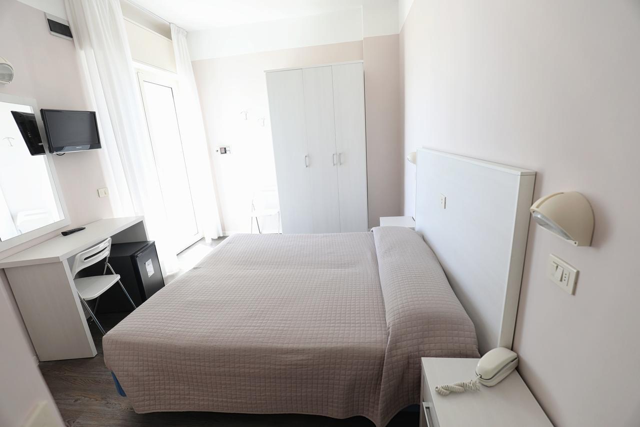 Deluxe Double Room with Side Sea View,1645651949:JPEG